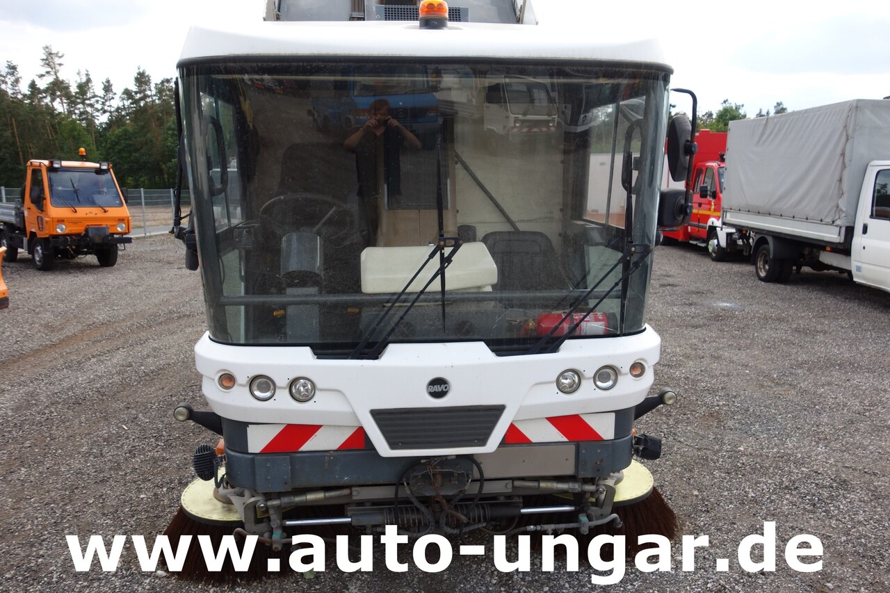 Ravo C540 / 530 Kehrmaschine - Kärcher - Heckabsaugung - Motorschaden - Cestovna čistilica: slika Ravo C540 / 530 Kehrmaschine - Kärcher - Heckabsaugung - Motorschaden - Cestovna čistilica Ravo C540 / 530 Kehrmaschine - Kärcher - Heckabsaugung - Motorschaden - Cestovna čistilica: slika Ravo C540 / 530 Kehrmaschine - Kärcher - Heckabsaugung - Motorschaden - Cestovna čistilica
