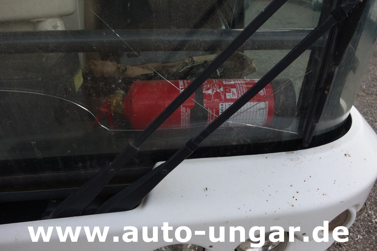 Ravo C540 / 530 Kehrmaschine - Kärcher - Heckabsaugung - Motorschaden - Cestovna čistilica: slika Ravo C540 / 530 Kehrmaschine - Kärcher - Heckabsaugung - Motorschaden - Cestovna čistilica Ravo C540 / 530 Kehrmaschine - Kärcher - Heckabsaugung - Motorschaden - Cestovna čistilica: slika Ravo C540 / 530 Kehrmaschine - Kärcher - Heckabsaugung - Motorschaden - Cestovna čistilica
