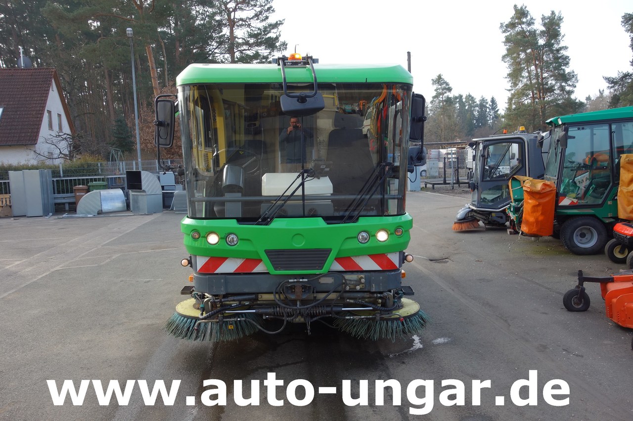 Ravo CR 540 XL Compact Kehrmaschine Euro 5 - Cestovna čistilica: slika Ravo CR 540 XL Compact Kehrmaschine Euro 5 - Cestovna čistilica Ravo CR 540 XL Compact Kehrmaschine Euro 5 - Cestovna čistilica: slika Ravo CR 540 XL Compact Kehrmaschine Euro 5 - Cestovna čistilica