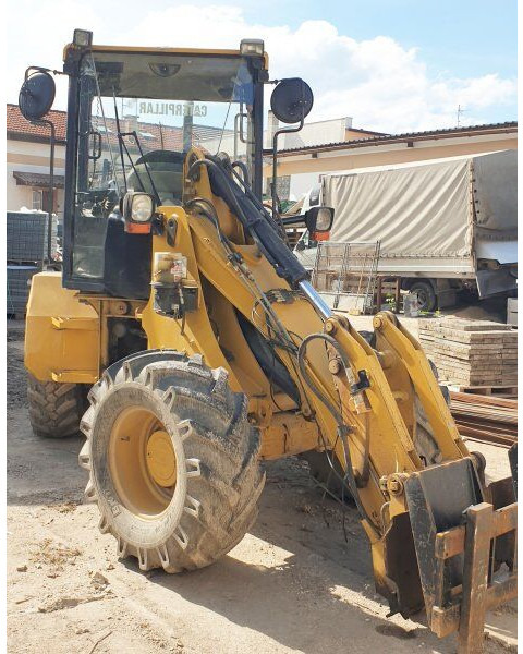 Caterpillar 908 (7t - Utovarivač na kotačima: slika Caterpillar 908 (7t - Utovarivač na kotačima Caterpillar 908 (7t - Utovarivač na kotačima: slika Caterpillar 908 (7t - Utovarivač na kotačima