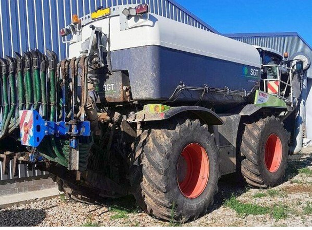 Claas Xerion 4000/783 + SGT(Bauer) - Rasipač stajskog gnoja: slika Claas Xerion 4000/783 + SGT(Bauer) - Rasipač stajskog gnoja Claas Xerion 4000/783 + SGT(Bauer) - Rasipač stajskog gnoja: slika Claas Xerion 4000/783 + SGT(Bauer) - Rasipač stajskog gnoja
