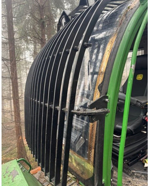 Forvarder John Deere 1010E 8W: slika Forvarder John Deere 1010E 8W