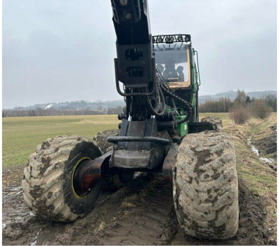 John Deere 1470E 6W +(2016) H415 - Kombajn za šumarstvo: slika John Deere 1470E 6W +(2016) H415 - Kombajn za šumarstvo John Deere 1470E 6W +(2016) H415 - Kombajn za šumarstvo: slika John Deere 1470E 6W +(2016) H415 - Kombajn za šumarstvo