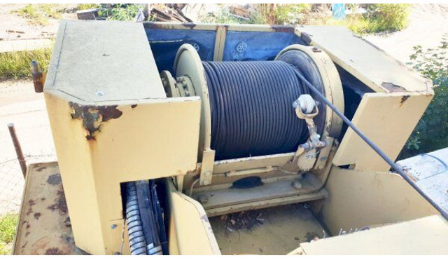 Autodizalica za sve terene Locatelli Gril 820: slika Autodizalica za sve terene Locatelli Gril 820