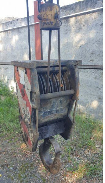 Autodizalica za sve terene Locatelli Gril 820: slika Autodizalica za sve terene Locatelli Gril 820