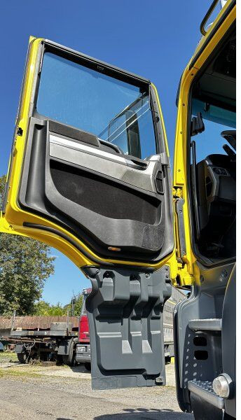 Kamion s kukastom dizalicom, Kamion s kranom MAN TGS 33.440: slika Kamion s kukastom dizalicom, Kamion s kranom MAN TGS 33.440