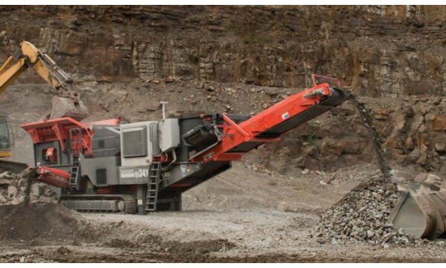 Sandvik QJ 341+ (51t mobil) - Čeljusna drobilica: slika Sandvik QJ 341+ (51t mobil) - Čeljusna drobilica Sandvik QJ 341+ (51t mobil) - Čeljusna drobilica: slika Sandvik QJ 341+ (51t mobil) - Čeljusna drobilica