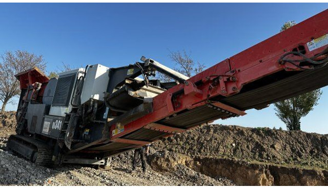 Sandvik QJ 341 - Čeljusna drobilica: slika Sandvik QJ 341 - Čeljusna drobilica Sandvik QJ 341 - Čeljusna drobilica: slika Sandvik QJ 341 - Čeljusna drobilica