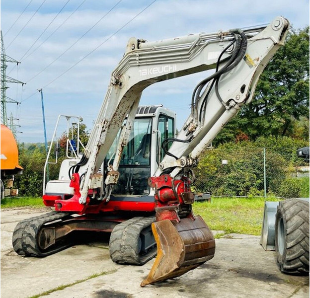 Takeuchi 7t TB175 powertilt - Mini bager: slika Takeuchi 7t TB175 powertilt - Mini bager Takeuchi 7t TB175 powertilt - Mini bager: slika Takeuchi 7t TB175 powertilt - Mini bager