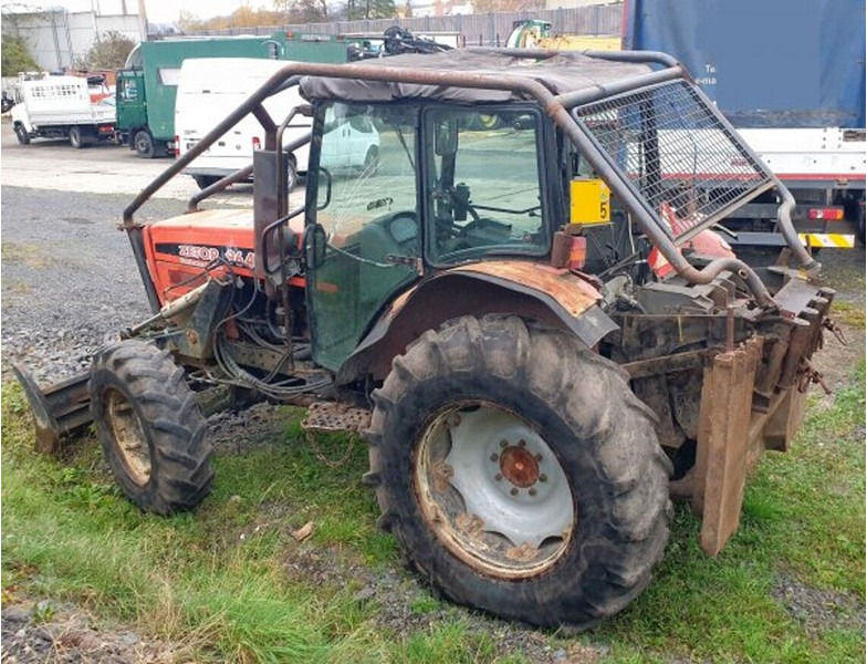 Zetor 9641 Forterra turbo - Traktor za šumarstvo: slika Zetor 9641 Forterra turbo - Traktor za šumarstvo Zetor 9641 Forterra turbo - Traktor za šumarstvo: slika Zetor 9641 Forterra turbo - Traktor za šumarstvo