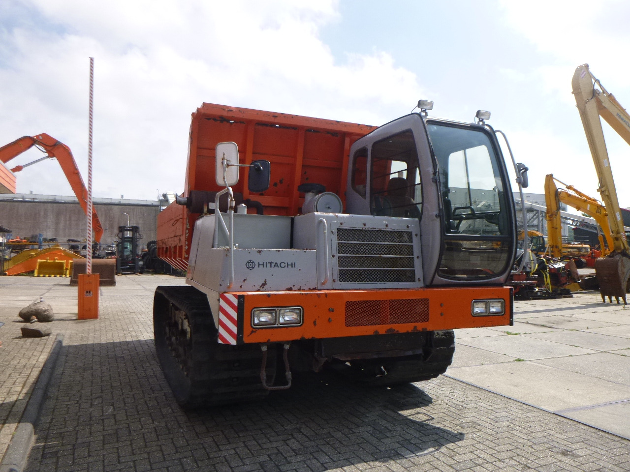 HITACHI CG110D-SC - Istovarivač gusjeničar: slika HITACHI CG110D-SC - Istovarivač gusjeničar HITACHI CG110D-SC - Istovarivač gusjeničar: slika HITACHI CG110D-SC - Istovarivač gusjeničar
