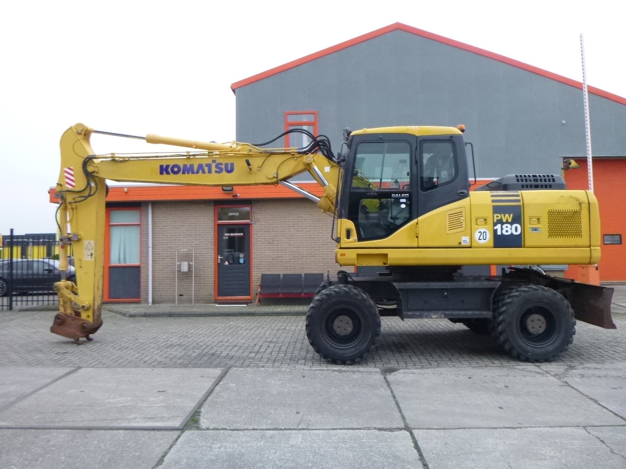 KOMATSU PW180-7EO - Bager na kotačima: slika KOMATSU PW180-7EO - Bager na kotačima KOMATSU PW180-7EO - Bager na kotačima: slika KOMATSU PW180-7EO - Bager na kotačima