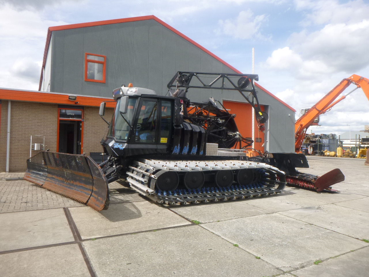 PRINOTH LEITNER LH500W - Vozilo za čišćenje snijega: slika PRINOTH LEITNER LH500W - Vozilo za čišćenje snijega PRINOTH LEITNER LH500W - Vozilo za čišćenje snijega: slika PRINOTH LEITNER LH500W - Vozilo za čišćenje snijega