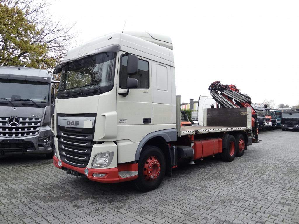 Daf XF440 6X2 Fassi 235 mit Jib bis 24.50 Meter - Kamion s kranom, Kamion s otvorenim sandukom: slika Daf XF440 6X2 Fassi 235 mit Jib bis 24.50 Meter - Kamion s kranom, Kamion s otvorenim sandukom Daf XF440 6X2 Fassi 235 mit Jib bis 24.50 Meter - Kamion s kranom, Kamion s otvorenim sandukom: slika Daf XF440 6X2 Fassi 235 mit Jib bis 24.50 Meter - Kamion s kranom, Kamion s otvorenim sandukom