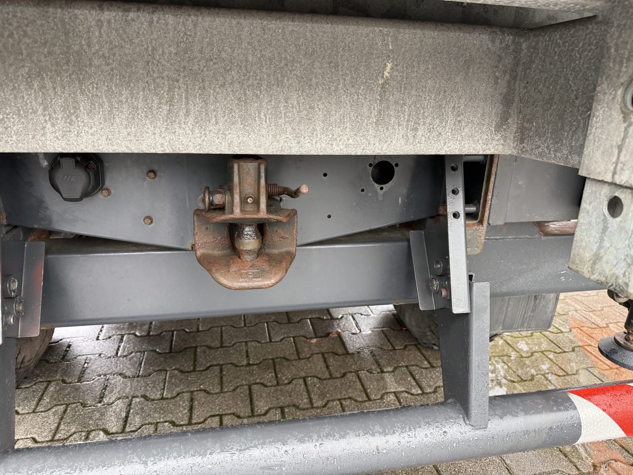 Iveco Daily 55S18W 4X4 Palfinger PK 7.501 - Dostavno vozilo s ravnom platformom: slika Iveco Daily 55S18W 4X4 Palfinger PK 7.501 - Dostavno vozilo s ravnom platformom Iveco Daily 55S18W 4X4 Palfinger PK 7.501 - Dostavno vozilo s ravnom platformom: slika Iveco Daily 55S18W 4X4 Palfinger PK 7.501 - Dostavno vozilo s ravnom platformom