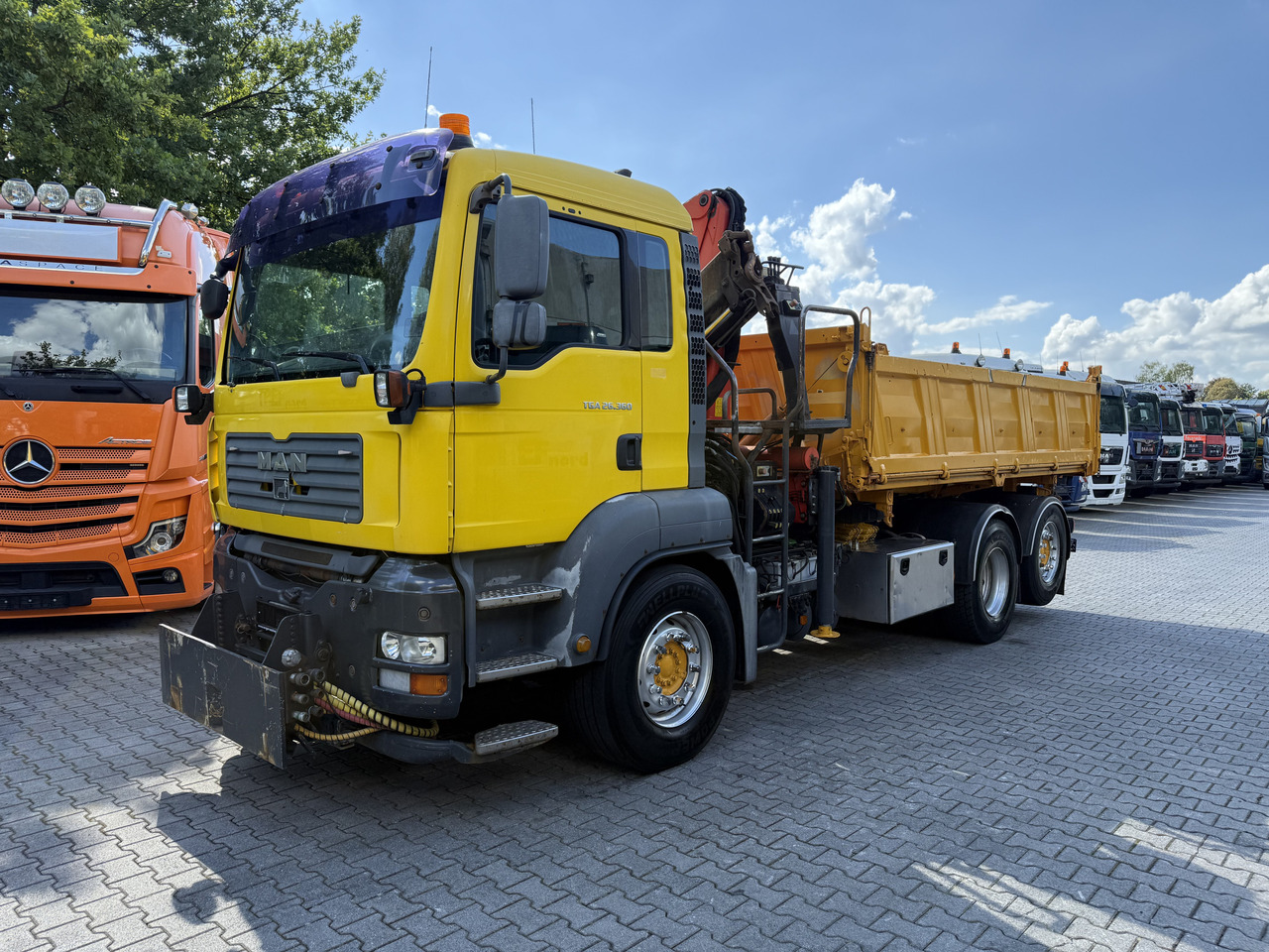 MAN TGA 26.360 6X2 Kipper Kran Palfinger 15500 - Kiper, Kamion s kranom: slika MAN TGA 26.360 6X2 Kipper Kran Palfinger 15500 - Kiper, Kamion s kranom MAN TGA 26.360 6X2 Kipper Kran Palfinger 15500 - Kiper, Kamion s kranom: slika MAN TGA 26.360 6X2 Kipper Kran Palfinger 15500 - Kiper, Kamion s kranom