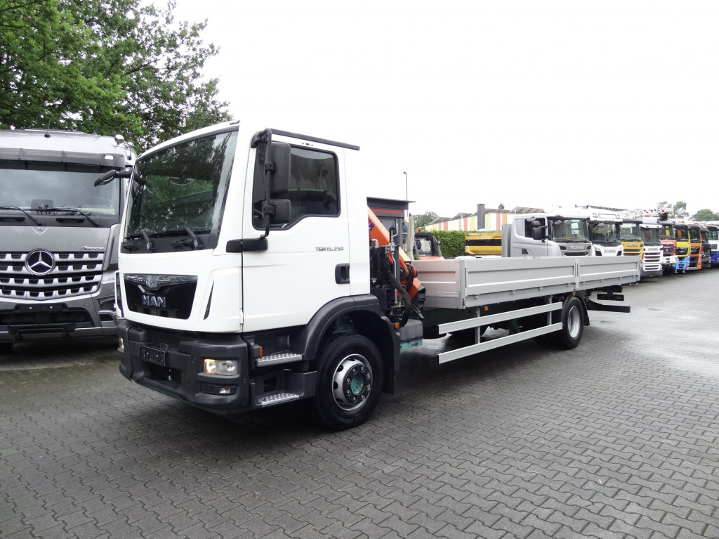 MAN TGM 15.250 Pesci SE78/2 Kran - Kamion s kranom, Kamion s otvorenim sandukom: slika MAN TGM 15.250 Pesci SE78/2 Kran - Kamion s kranom, Kamion s otvorenim sandukom MAN TGM 15.250 Pesci SE78/2 Kran - Kamion s kranom, Kamion s otvorenim sandukom: slika MAN TGM 15.250 Pesci SE78/2 Kran - Kamion s kranom, Kamion s otvorenim sandukom