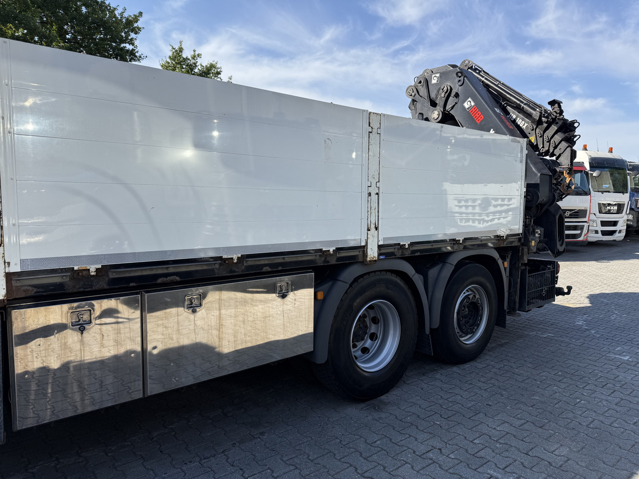 MAN TGX 26.480 6X2 Hiab 422 Bj 2017 bis 30 Meter - Kamion s kranom, Kamion s otvorenim sandukom: slika MAN TGX 26.480 6X2 Hiab 422 Bj 2017 bis 30 Meter - Kamion s kranom, Kamion s otvorenim sandukom MAN TGX 26.480 6X2 Hiab 422 Bj 2017 bis 30 Meter - Kamion s kranom, Kamion s otvorenim sandukom: slika MAN TGX 26.480 6X2 Hiab 422 Bj 2017 bis 30 Meter - Kamion s kranom, Kamion s otvorenim sandukom