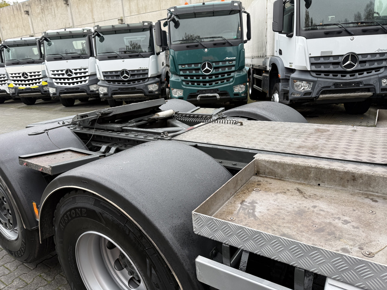Mercedes-Benz Actros 2548 LS 6X2 Kran HMF 3220 bis 16 Meter - Kamion s kranom, Tegljač: slika Mercedes-Benz Actros 2548 LS 6X2 Kran HMF 3220 bis 16 Meter - Kamion s kranom, Tegljač Mercedes-Benz Actros 2548 LS 6X2 Kran HMF 3220 bis 16 Meter - Kamion s kranom, Tegljač: slika Mercedes-Benz Actros 2548 LS 6X2 Kran HMF 3220 bis 16 Meter - Kamion s kranom, Tegljač