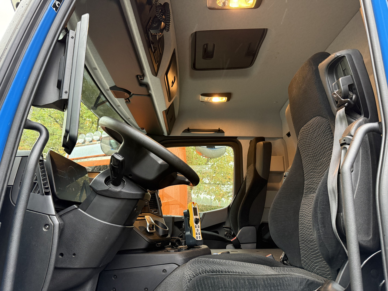 Mercedes-Benz Actros MP5 2546 6X2 Meiller RS21 - Kamion s kukastom dizalicom: slika Mercedes-Benz Actros MP5 2546 6X2 Meiller RS21 - Kamion s kukastom dizalicom Mercedes-Benz Actros MP5 2546 6X2 Meiller RS21 - Kamion s kukastom dizalicom: slika Mercedes-Benz Actros MP5 2546 6X2 Meiller RS21 - Kamion s kukastom dizalicom