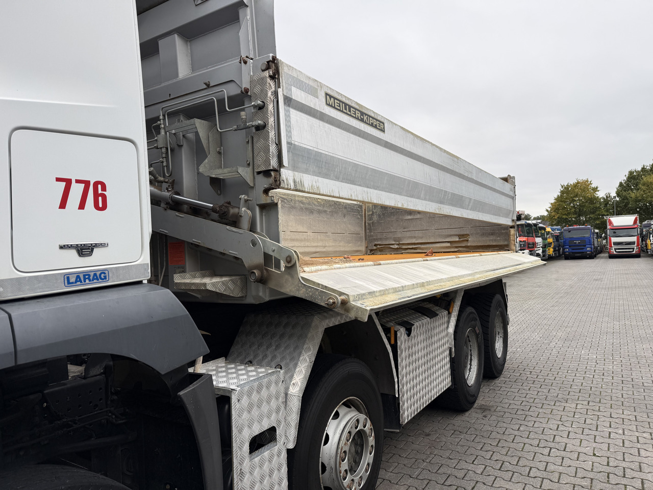Mercedes-Benz Arocs 3246K 8X4 Meiller - Kiper: slika Mercedes-Benz Arocs 3246K 8X4 Meiller - Kiper Mercedes-Benz Arocs 3246K 8X4 Meiller - Kiper: slika Mercedes-Benz Arocs 3246K 8X4 Meiller - Kiper