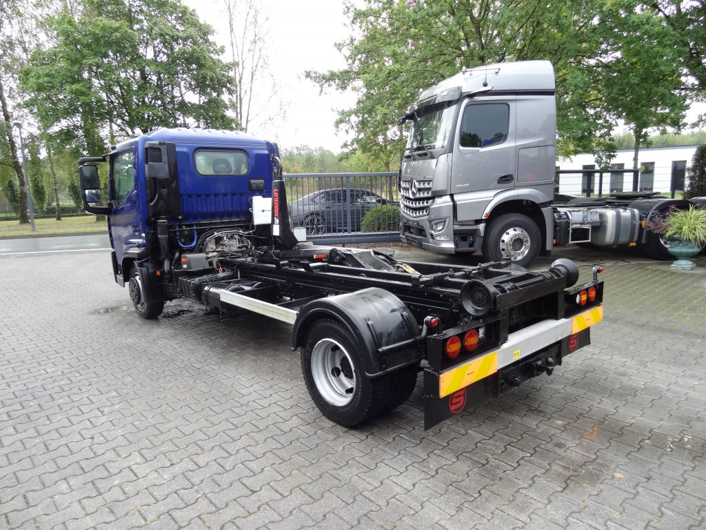 Kamion s kukastom dizalicom Renault D180.75 Haken Multilift: slika Kamion s kukastom dizalicom Renault D180.75 Haken Multilift