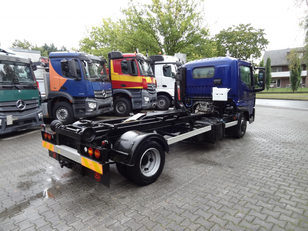 Kamion s kukastom dizalicom Renault D180.75 Haken Multilift: slika Kamion s kukastom dizalicom Renault D180.75 Haken Multilift