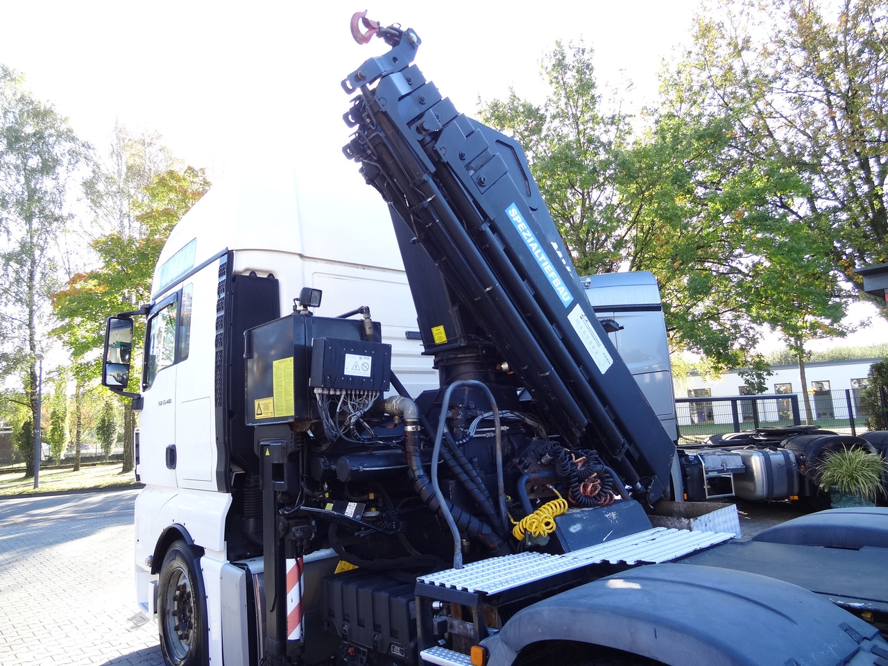 MAN TGX 33.480 6X4 Kran MKG 381 bis 20 Meter - Tegljač: slika MAN TGX 33.480 6X4 Kran MKG 381 bis 20 Meter - Tegljač MAN TGX 33.480 6X4 Kran MKG 381 bis 20 Meter - Tegljač: slika MAN TGX 33.480 6X4 Kran MKG 381 bis 20 Meter - Tegljač