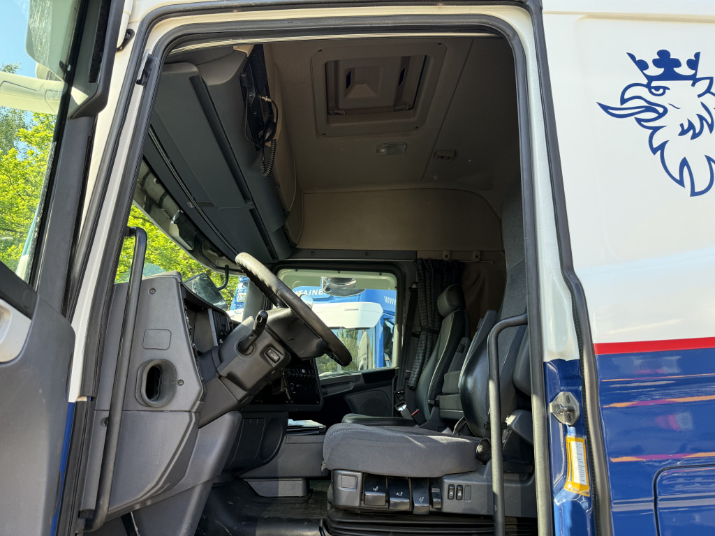 Scania R400 6X2 Kran Hiab 377-8 bis 25 Meter - Tegljač: slika Scania R400 6X2 Kran Hiab 377-8 bis 25 Meter - Tegljač Scania R400 6X2 Kran Hiab 377-8 bis 25 Meter - Tegljač: slika Scania R400 6X2 Kran Hiab 377-8 bis 25 Meter - Tegljač