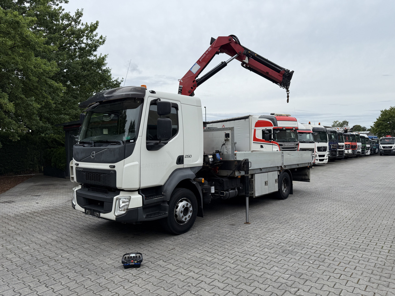 Volvo FL250.16 HMF 875 K3 - Kamion s kranom: slika Volvo FL250.16 HMF 875 K3 - Kamion s kranom Volvo FL250.16 HMF 875 K3 - Kamion s kranom: slika Volvo FL250.16 HMF 875 K3 - Kamion s kranom