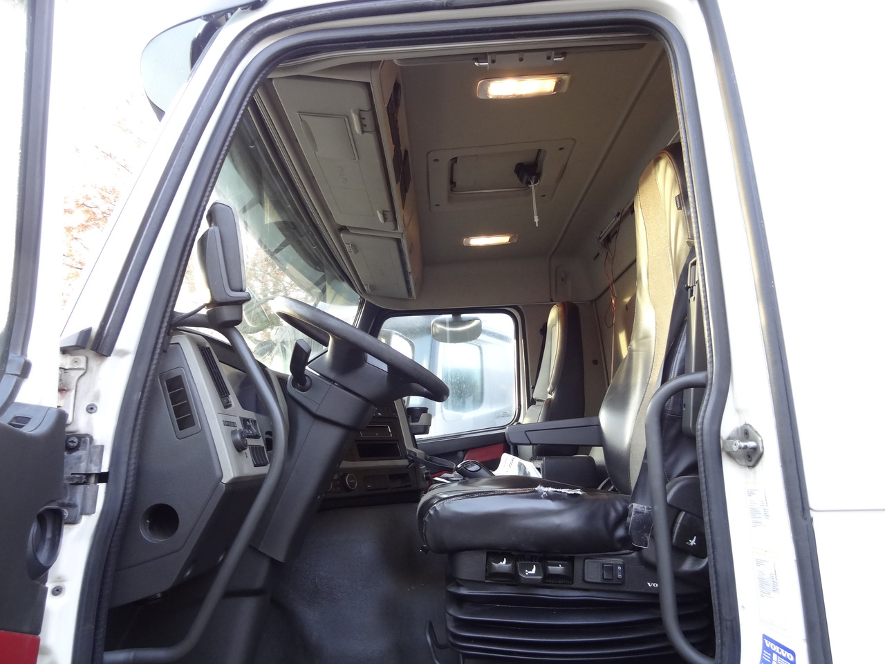 Volvo FM420 4X4 X-Track - Kamion-šasija: slika Volvo FM420 4X4 X-Track - Kamion-šasija Volvo FM420 4X4 X-Track - Kamion-šasija: slika Volvo FM420 4X4 X-Track - Kamion-šasija