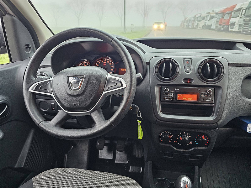 Dostavno vozilo sa zatvorenim sandukom Dacia Dokker 1.5 DCI 75: slika Dostavno vozilo sa zatvorenim sandukom Dacia Dokker 1.5 DCI 75 Dostavno vozilo sa zatvorenim sandukom Dacia Dokker 1.5 DCI 75: slika Dostavno vozilo sa zatvorenim sandukom Dacia Dokker 1.5 DCI 75