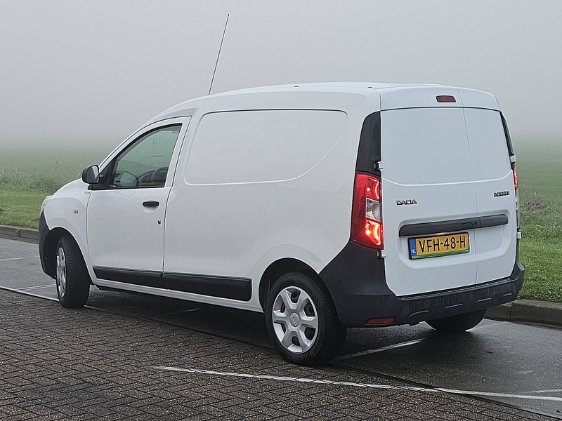 Dostavno vozilo sa zatvorenim sandukom Dacia Dokker 1.5 DCI 75: slika Dostavno vozilo sa zatvorenim sandukom Dacia Dokker 1.5 DCI 75 Dostavno vozilo sa zatvorenim sandukom Dacia Dokker 1.5 DCI 75: slika Dostavno vozilo sa zatvorenim sandukom Dacia Dokker 1.5 DCI 75