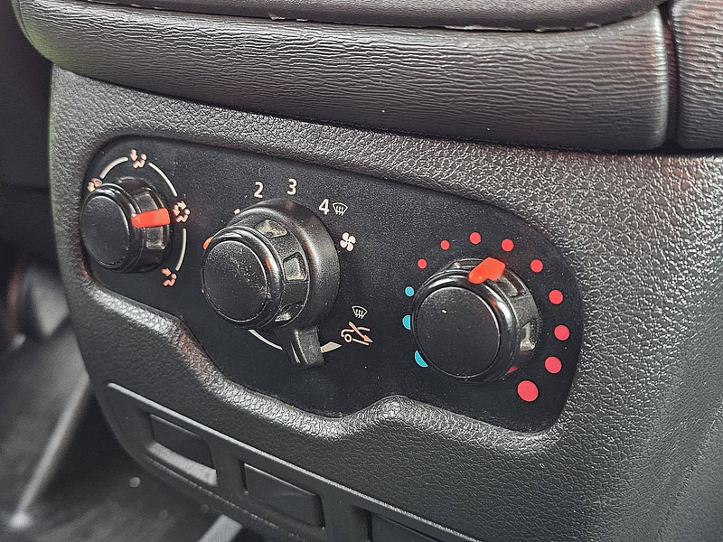 Dostavno vozilo sa zatvorenim sandukom Dacia Dokker 1.5 DCI 75: slika Dostavno vozilo sa zatvorenim sandukom Dacia Dokker 1.5 DCI 75 Dostavno vozilo sa zatvorenim sandukom Dacia Dokker 1.5 DCI 75: slika Dostavno vozilo sa zatvorenim sandukom Dacia Dokker 1.5 DCI 75