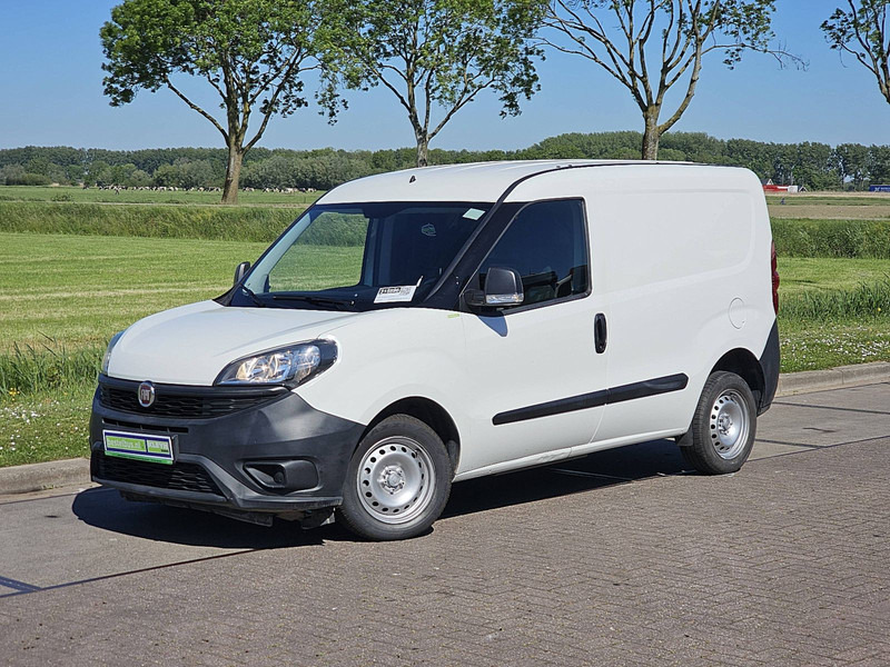 Fiat Doblò CARGO 1.6 L1 NL-Auto Trekhaak - Mali kombi: slika Fiat Doblò CARGO 1.6 L1 NL-Auto Trekhaak - Mali kombi Fiat Doblò CARGO 1.6 L1 NL-Auto Trekhaak - Mali kombi: slika Fiat Doblò CARGO 1.6 L1 NL-Auto Trekhaak - Mali kombi