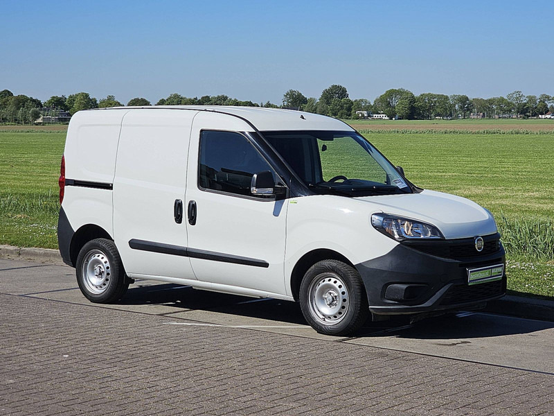 Fiat Doblò CARGO 1.6 - Mali kombi: slika Fiat Doblò CARGO 1.6 - Mali kombi Fiat Doblò CARGO 1.6 - Mali kombi: slika Fiat Doblò CARGO 1.6 - Mali kombi