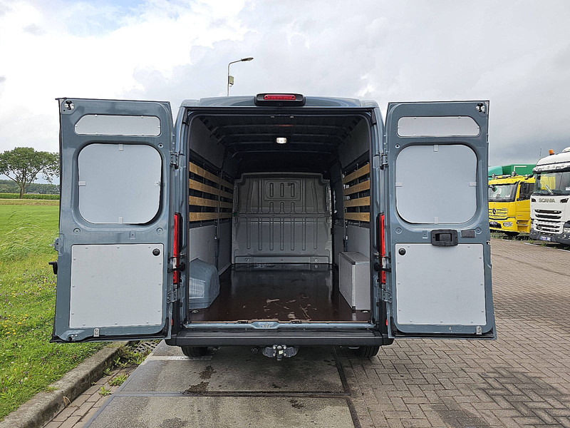Furgon Fiat Ducato 2.2 ac automaat EURO6: slika Furgon Fiat Ducato 2.2 ac automaat EURO6