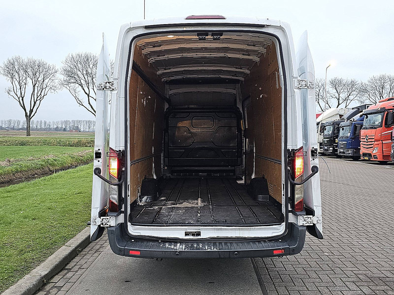 Mali kombi Ford Transit 350: slika Mali kombi Ford Transit 350