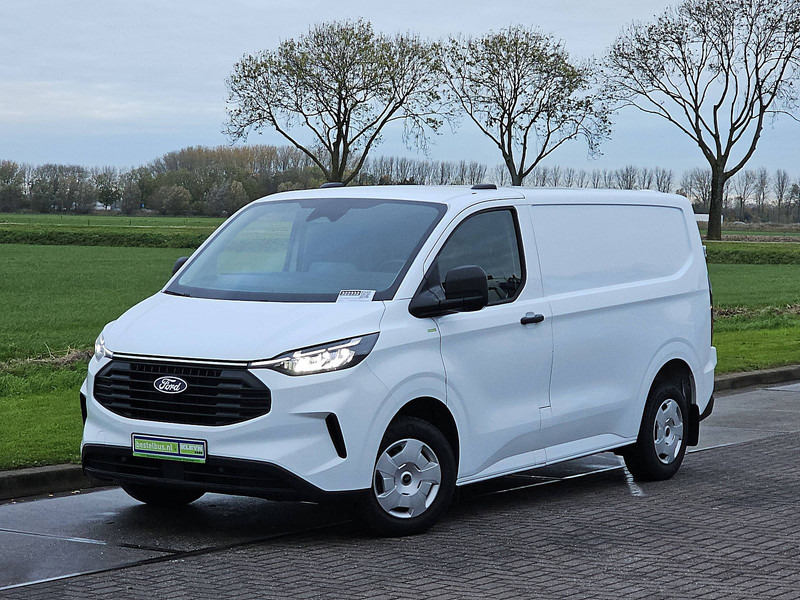 Ford Transit Custom 2.0 L1H1 Navi Euro6 AC! - Furgon: slika Ford Transit Custom 2.0 L1H1 Navi Euro6 AC! - Furgon Ford Transit Custom 2.0 L1H1 Navi Euro6 AC! - Furgon: slika Ford Transit Custom 2.0 L1H1 Navi Euro6 AC! - Furgon