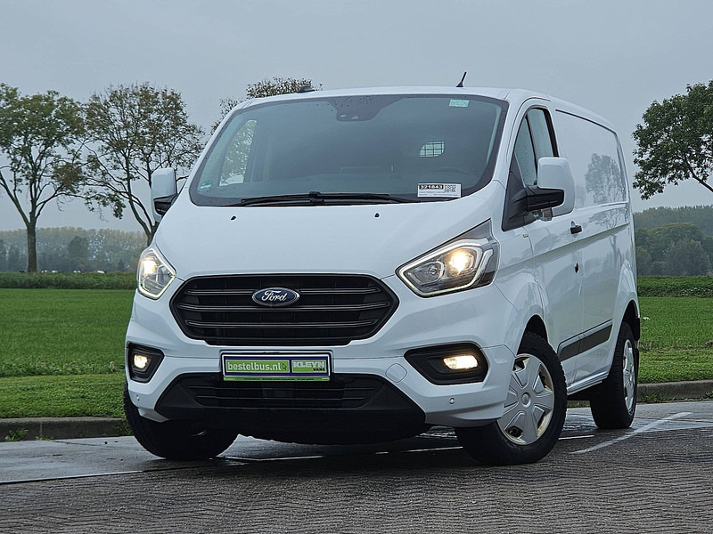 Ford Transit Custom 2.0 L1H1 Navi Euro6 - Mali kombi: slika Ford Transit Custom 2.0 L1H1 Navi Euro6 - Mali kombi Ford Transit Custom 2.0 L1H1 Navi Euro6 - Mali kombi: slika Ford Transit Custom 2.0 L1H1 Navi Euro6 - Mali kombi