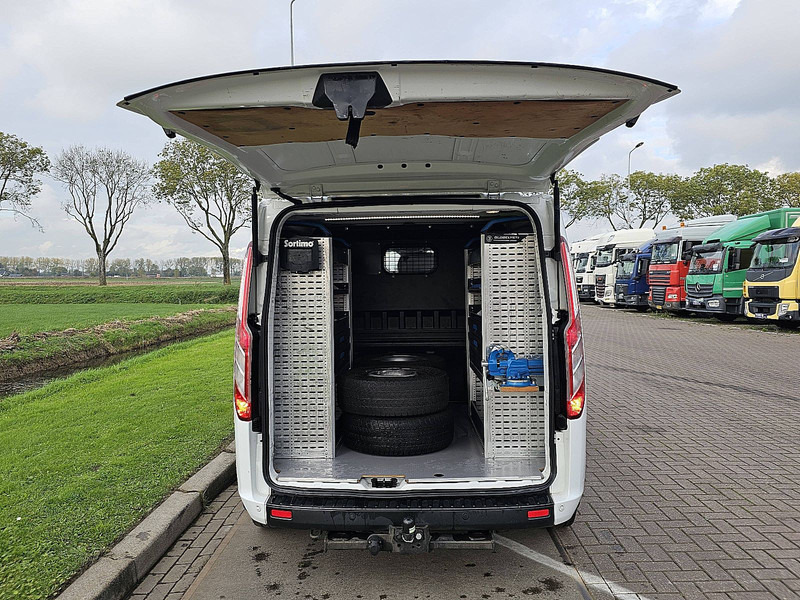 Mali kombi Ford Transit Custom 2.0 L2H1 Dub.- Cab. Navi: slika Mali kombi Ford Transit Custom 2.0 L2H1 Dub.- Cab. Navi Mali kombi Ford Transit Custom 2.0 L2H1 Dub.- Cab. Navi: slika Mali kombi Ford Transit Custom 2.0 L2H1 Dub.- Cab. Navi
