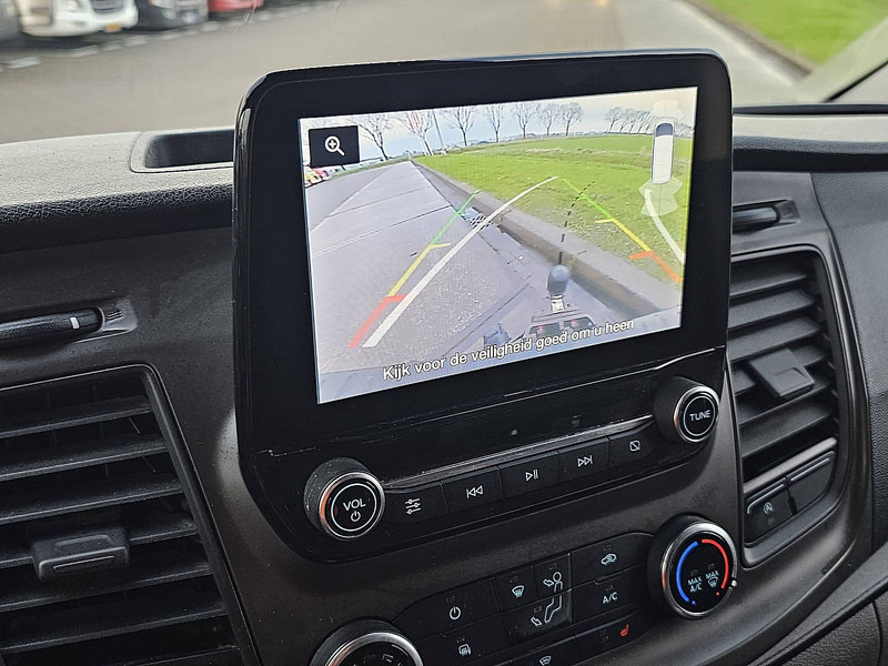 Mali kombi Ford Transit Custom 2.0 TDCI 130 TREND L2: slika Mali kombi Ford Transit Custom 2.0 TDCI 130 TREND L2 Mali kombi Ford Transit Custom 2.0 TDCI 130 TREND L2: slika Mali kombi Ford Transit Custom 2.0 TDCI 130 TREND L2