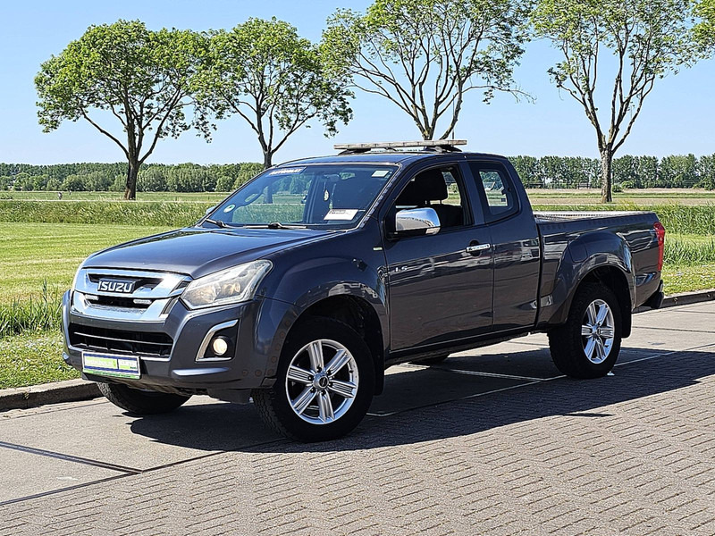 Isuzu D-max 1.9D ac automaat EURO6 - Pick-up: slika Isuzu D-max 1.9D ac automaat EURO6 - Pick-up Isuzu D-max 1.9D ac automaat EURO6 - Pick-up: slika Isuzu D-max 1.9D ac automaat EURO6 - Pick-up