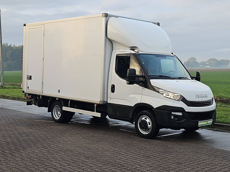 Iveco Daily 35 C ac EURO6 - Dostavno vozilo sa zatvorenim sandukom: slika Iveco Daily 35 C ac EURO6 - Dostavno vozilo sa zatvorenim sandukom Iveco Daily 35 C ac EURO6 - Dostavno vozilo sa zatvorenim sandukom: slika Iveco Daily 35 C ac EURO6 - Dostavno vozilo sa zatvorenim sandukom