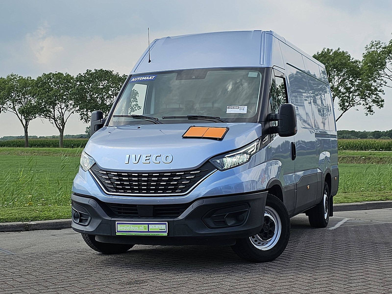 Iveco Daily 35 S - Furgon: slika Iveco Daily 35 S - Furgon Iveco Daily 35 S - Furgon: slika Iveco Daily 35 S - Furgon