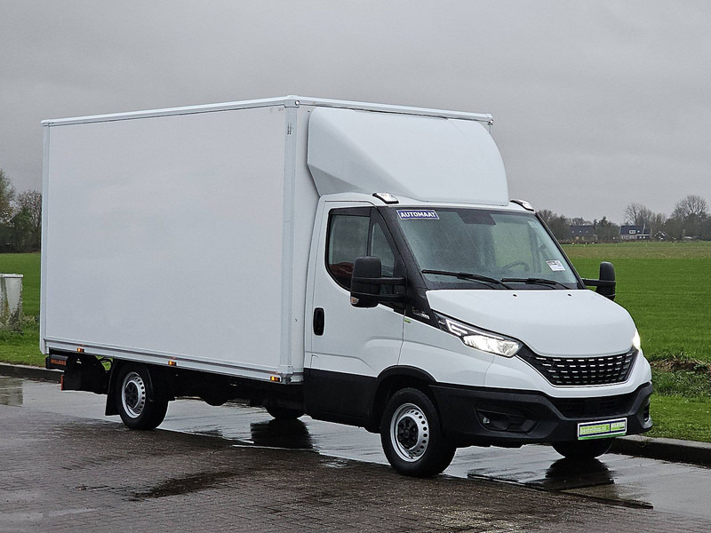 Iveco Daily 35 S ac automaat EURO6 - Dostavno vozilo sa zatvorenim sandukom: slika Iveco Daily 35 S ac automaat EURO6 - Dostavno vozilo sa zatvorenim sandukom Iveco Daily 35 S ac automaat EURO6 - Dostavno vozilo sa zatvorenim sandukom: slika Iveco Daily 35 S ac automaat EURO6 - Dostavno vozilo sa zatvorenim sandukom