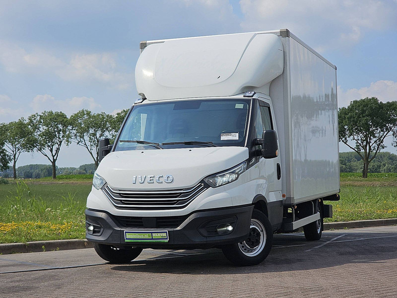 Iveco Daily 35S14 ac automaat EURO6 - Dostavno vozilo sa zatvorenim sandukom: slika Iveco Daily 35S14 ac automaat EURO6 - Dostavno vozilo sa zatvorenim sandukom Iveco Daily 35S14 ac automaat EURO6 - Dostavno vozilo sa zatvorenim sandukom: slika Iveco Daily 35S14 ac automaat EURO6 - Dostavno vozilo sa zatvorenim sandukom