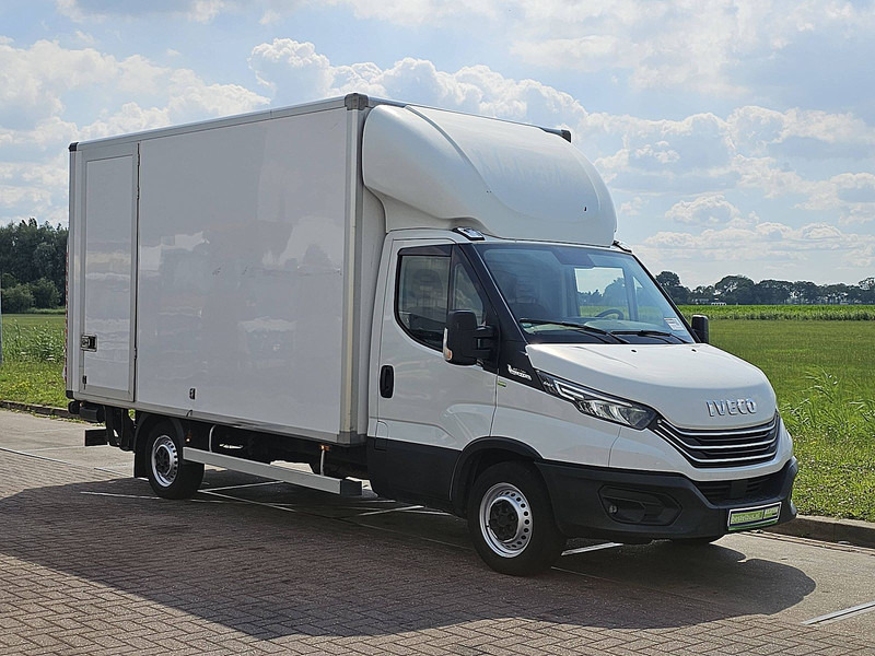 Iveco Daily 35S14 ac automaat EURO6 - Dostavno vozilo sa zatvorenim sandukom: slika Iveco Daily 35S14 ac automaat EURO6 - Dostavno vozilo sa zatvorenim sandukom Iveco Daily 35S14 ac automaat EURO6 - Dostavno vozilo sa zatvorenim sandukom: slika Iveco Daily 35S14 ac automaat EURO6 - Dostavno vozilo sa zatvorenim sandukom