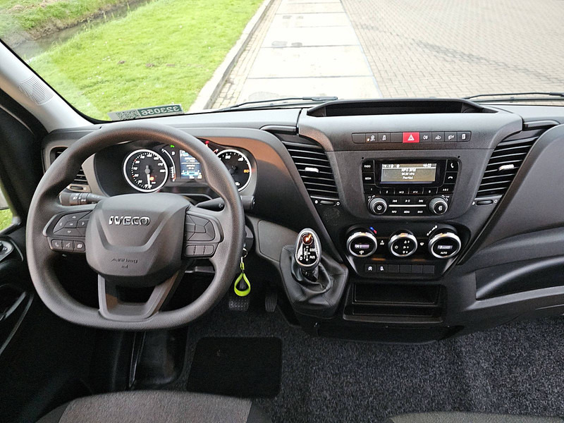 Furgon Iveco Daily 35S16 L4H2 Maxi Automaat: slika Furgon Iveco Daily 35S16 L4H2 Maxi Automaat