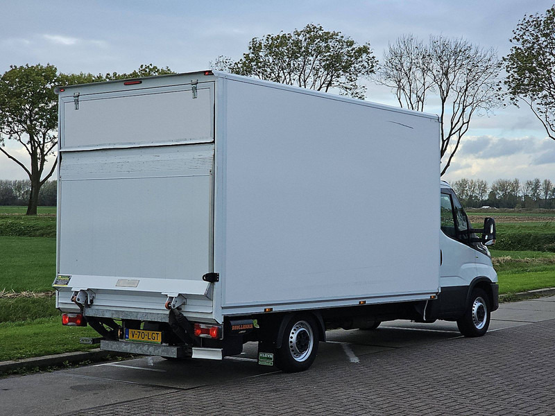 Iveco Daily 35S18 3.0ltr ac aut. EUR6 - Dostavno vozilo sa zatvorenim sandukom: slika Iveco Daily 35S18 3.0ltr ac aut. EUR6 - Dostavno vozilo sa zatvorenim sandukom Iveco Daily 35S18 3.0ltr ac aut. EUR6 - Dostavno vozilo sa zatvorenim sandukom: slika Iveco Daily 35S18 3.0ltr ac aut. EUR6 - Dostavno vozilo sa zatvorenim sandukom